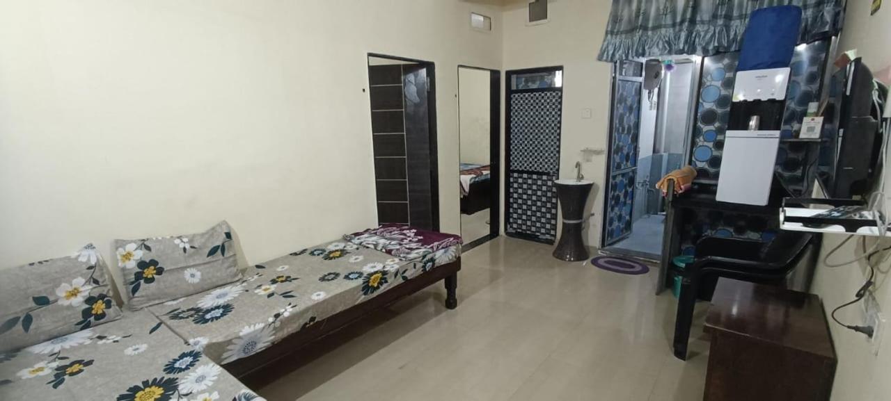 Aradhya Prime Home Stay Garudeshwar Buitenkant foto